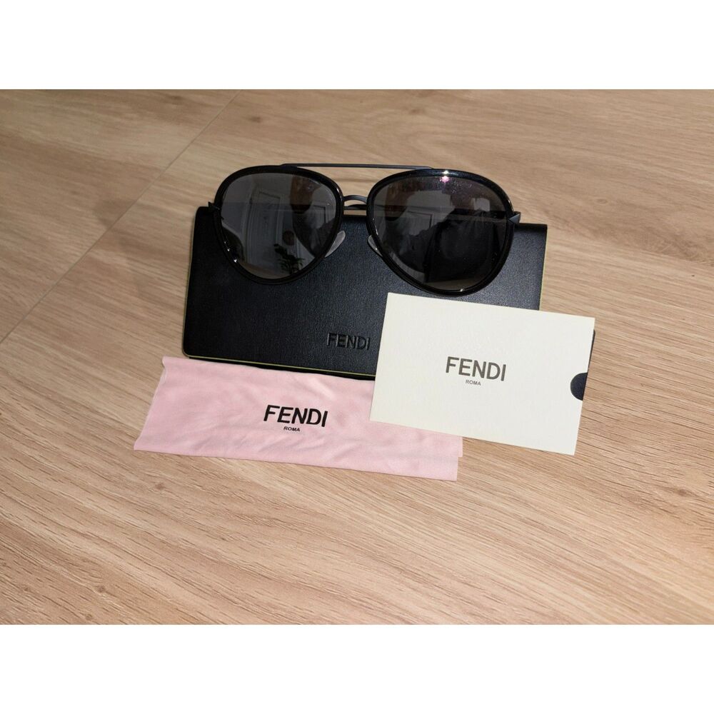 NWOT Fendi Roma Black Aviator Sunglasses w Case Dust Cloth Authentication Card